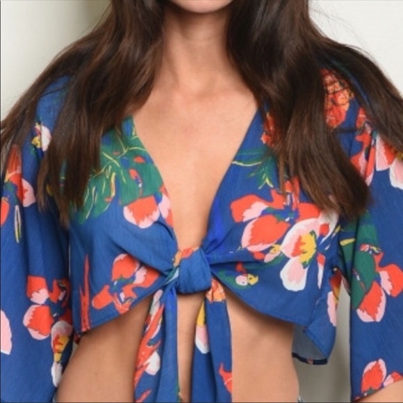 🌴🍍ALOHA” ROYAL BLUE FLORAL TIE FRONT TOP-NEW - Picture 2 of 5